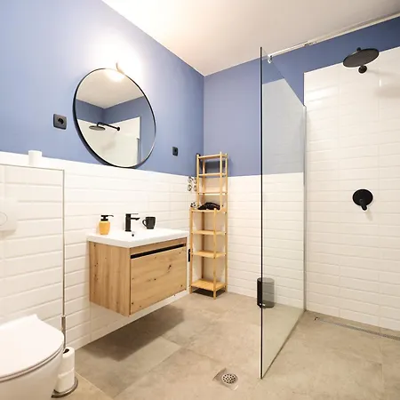 Seaview House Mali Rog Apartman