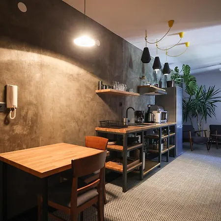 Seaview House Mali Rog *