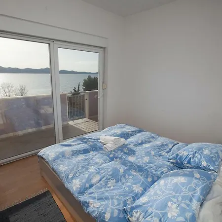 Seaview House Mali Rog Apartman *