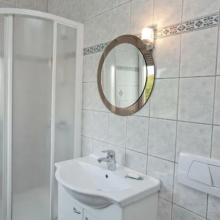 Seaview House Mali Rog Apartman