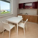 Seaview House Mali Rog Apartment *