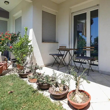 Seaview House Mali Rog Apartment *