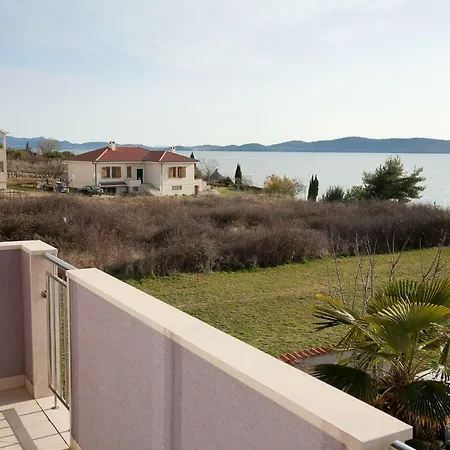 Seaview House Mali Rog Apartmán *