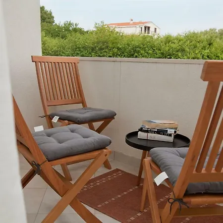 Apartment Seaview House Mali Rog